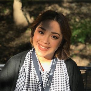 Meet your Posher, Cassandra